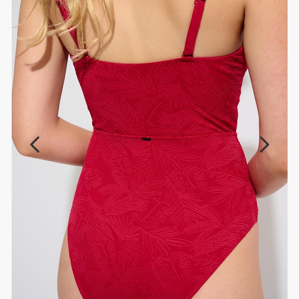 Everyday Sunday Red Textured One-Piece Swimsuit | Size 8 | Button Detail - Picture 2 of 8